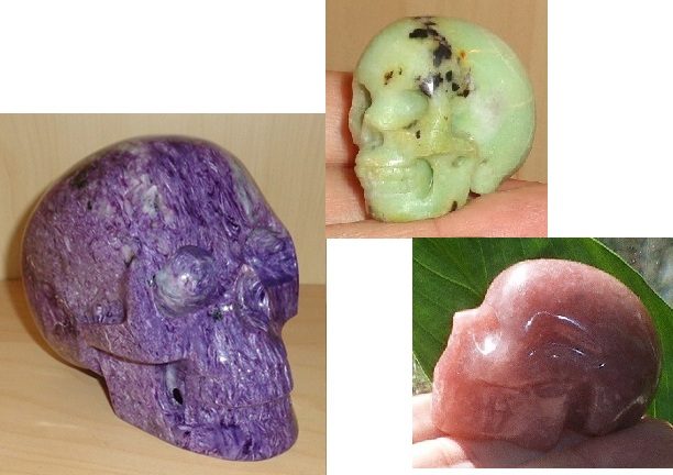 großer Charoit Kristallschädel 2,27 kg Chrysopras Erdbeerquarz